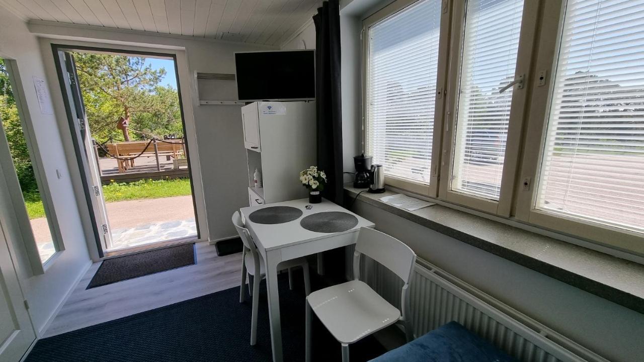 Gasthaus Vanha-Merivartioasema Kotka Exteriér fotografie